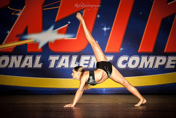 BellaDean2017Nextstar-3.jpg