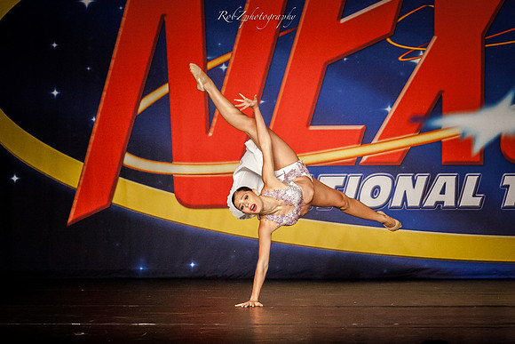 BellaDean2Nextstar2017-9.jpg