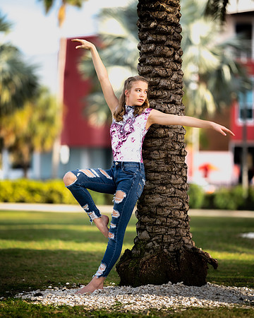 Elsie Oedekoven - Beach Photoshoot-17.jpg